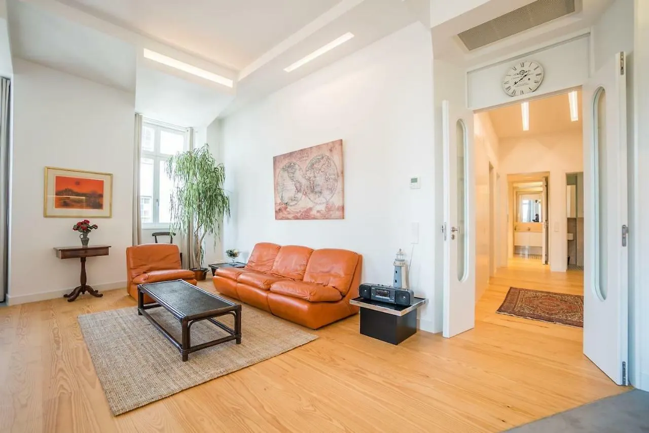 Spacious & Bright Apartment In Cais Sodre Lisboa البرتغال